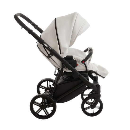 Коляска 2 в 1 Broco Miracle Black 9023-BMB-05, white, белый