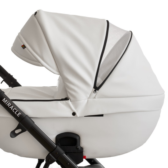 Коляска 2 в 1 Broco Miracle Black 9023-BMB-05, white, белый